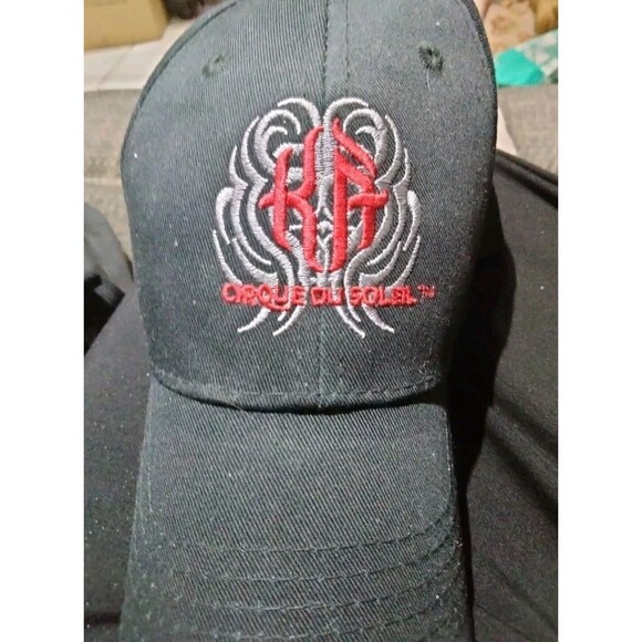 Las Vegas Cirque de Soleil Black Hat Snapback & Black T-shirt Souvenir Set XL - Picture 2 of 3